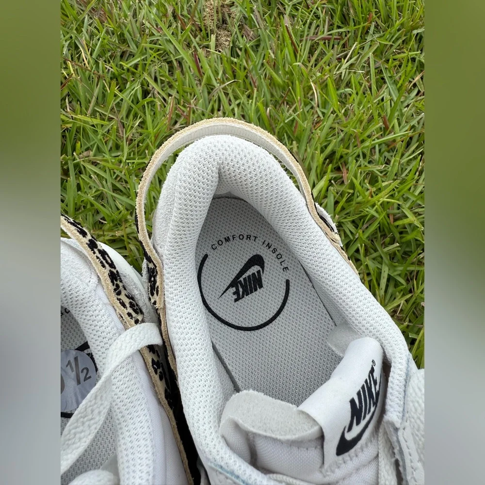 Nike step out